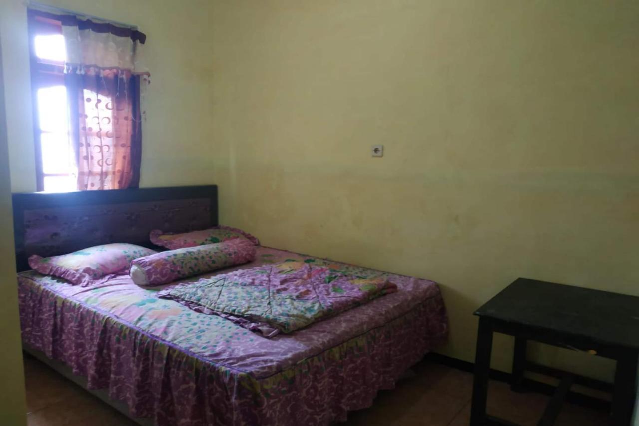 Oyo 90097 Homestay Sinta Ndani Putri Probolinggo Zewnętrze zdjęcie