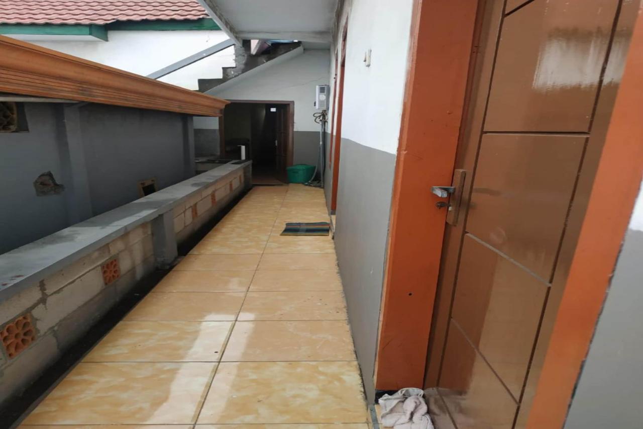 Oyo 90097 Homestay Sinta Ndani Putri Probolinggo Zewnętrze zdjęcie